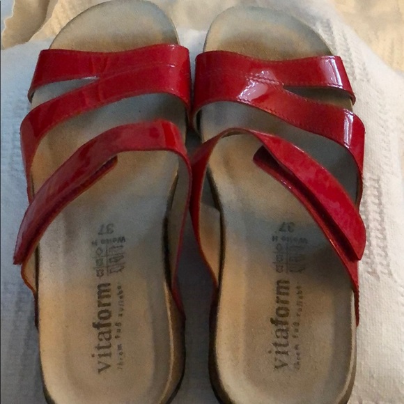 Red Patent Leather Vitaform Sandals Sz 7 - Picture 1 of 6